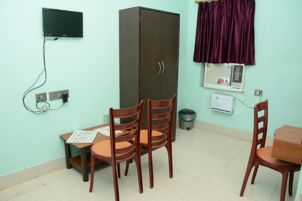 Hotel Nirmal Inn Бхубанешвара Номер фото