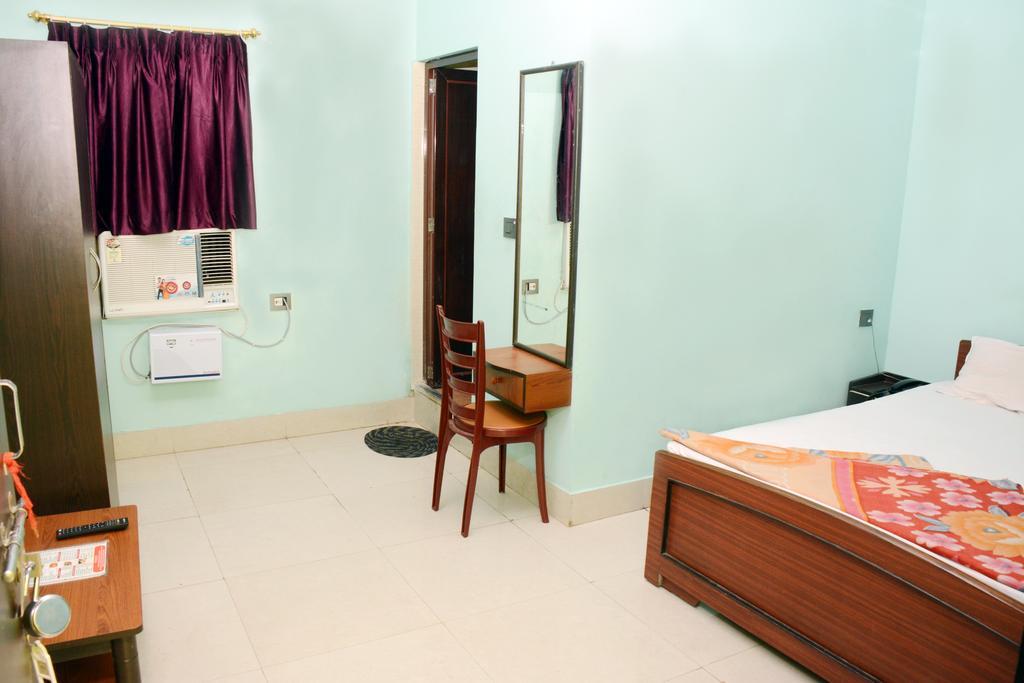 Hotel Nirmal Inn Бхубанешвара Номер фото